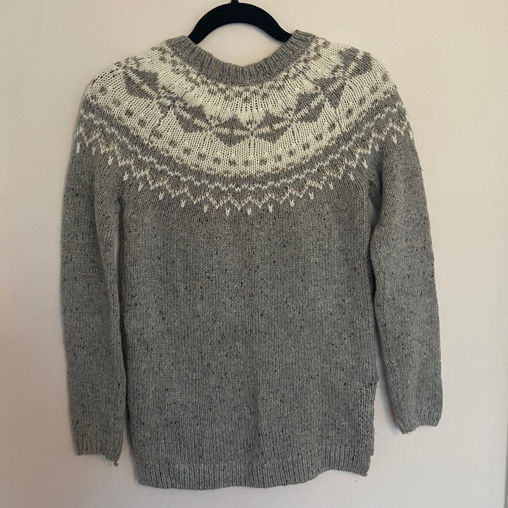 Gray Pattern Sweater - Picture 2 of 2